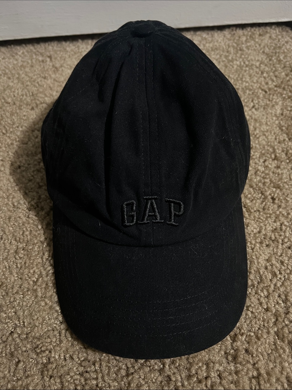 GAP Embroidered Black Baseball Cap